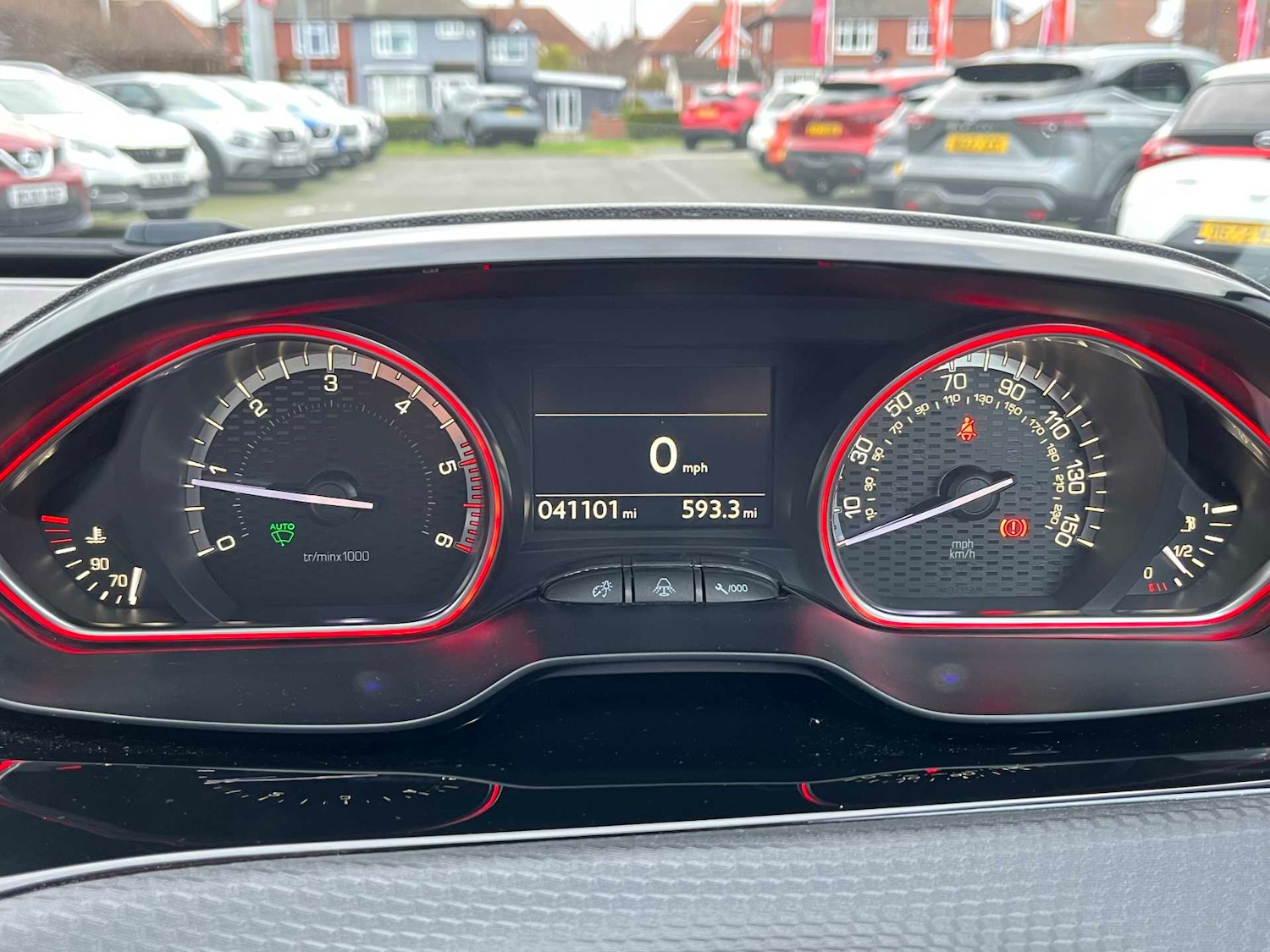 Used Peugeot 2008 2017 for sale - 77201363: Photo 32