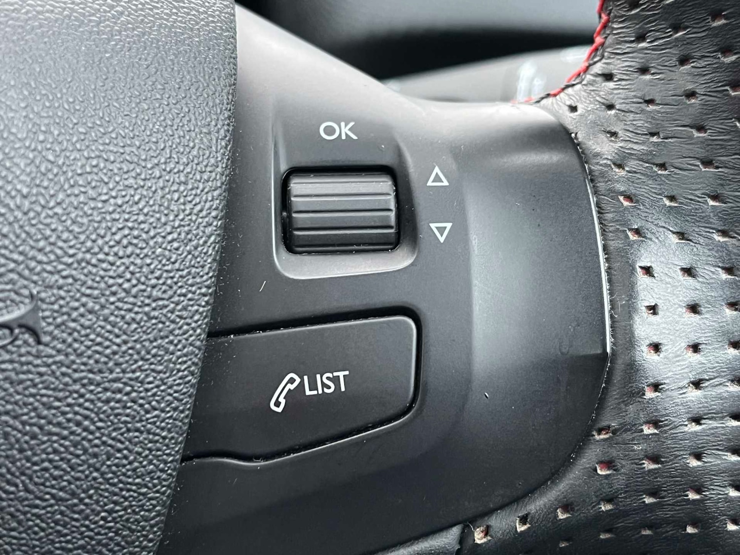 Used Peugeot 2008 2017 for sale - 77201363: Photo 36