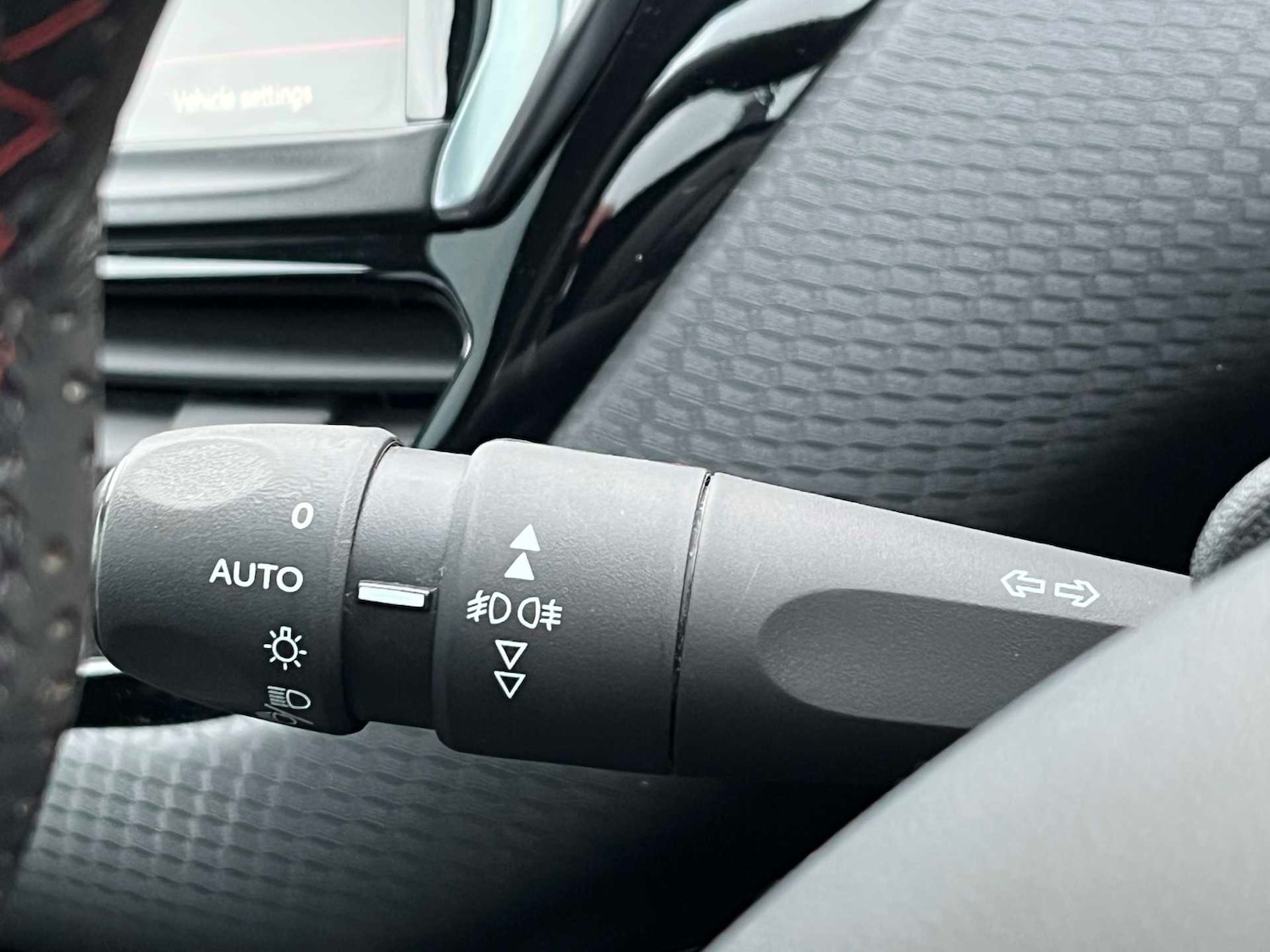 Used Peugeot 2008 2017 for sale - 77201363: Photo 37