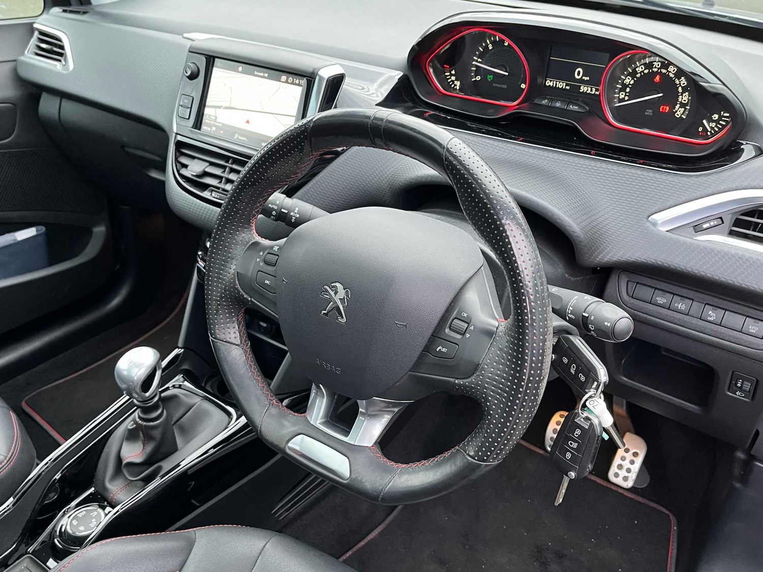 Used Peugeot 2008 2017 for sale - 77201363: Photo 43