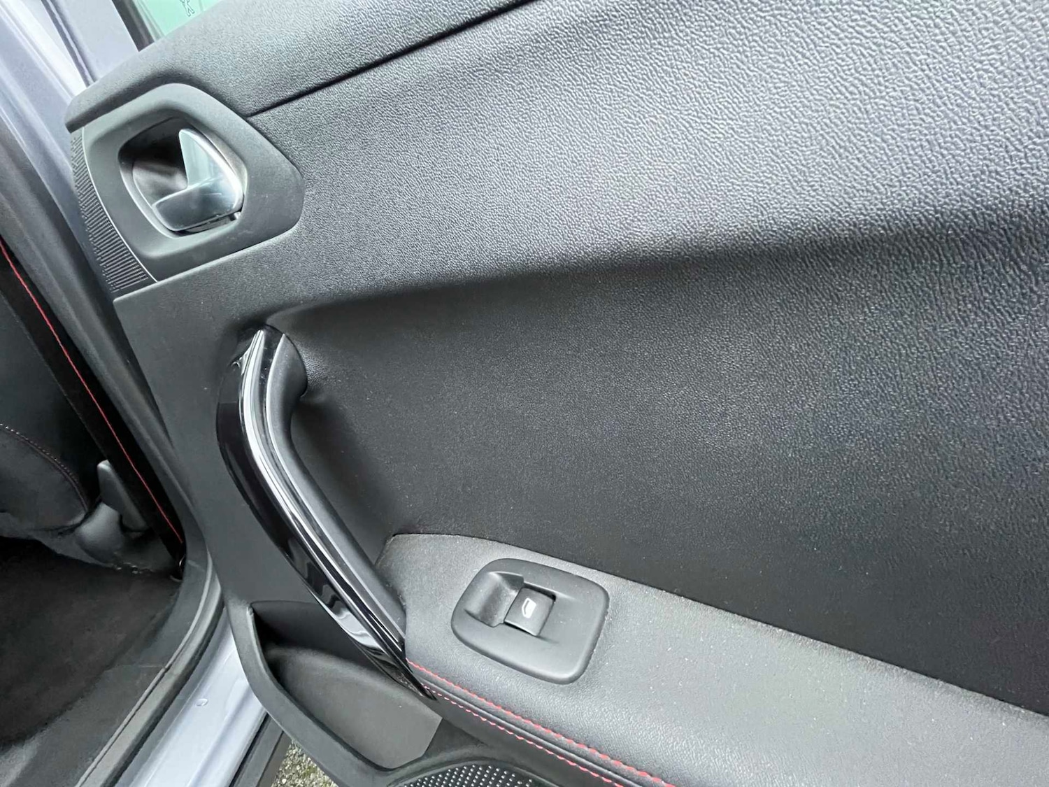 Used Peugeot 2008 2017 for sale - 77201363: Photo 45