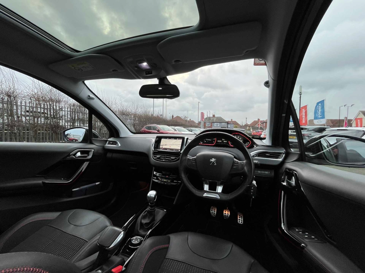 Used Peugeot 2008 2017 for sale - 77201363: Photo 47