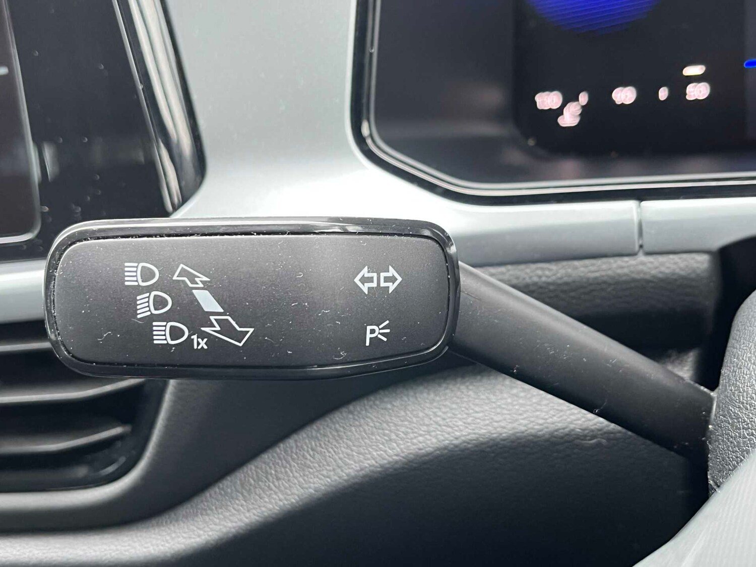 Used Volkswagen T-Roc 2022 for sale - 77701329: Photo 33