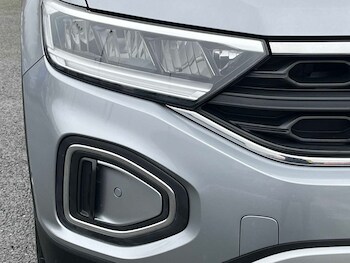 Used Volkswagen T-Roc 2022 for sale - 77701329: Photo