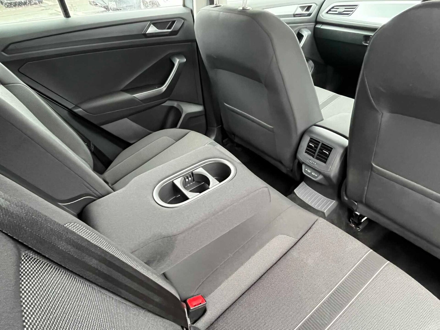 Used Volkswagen T-Roc 2022 for sale - 77701329: Photo 41