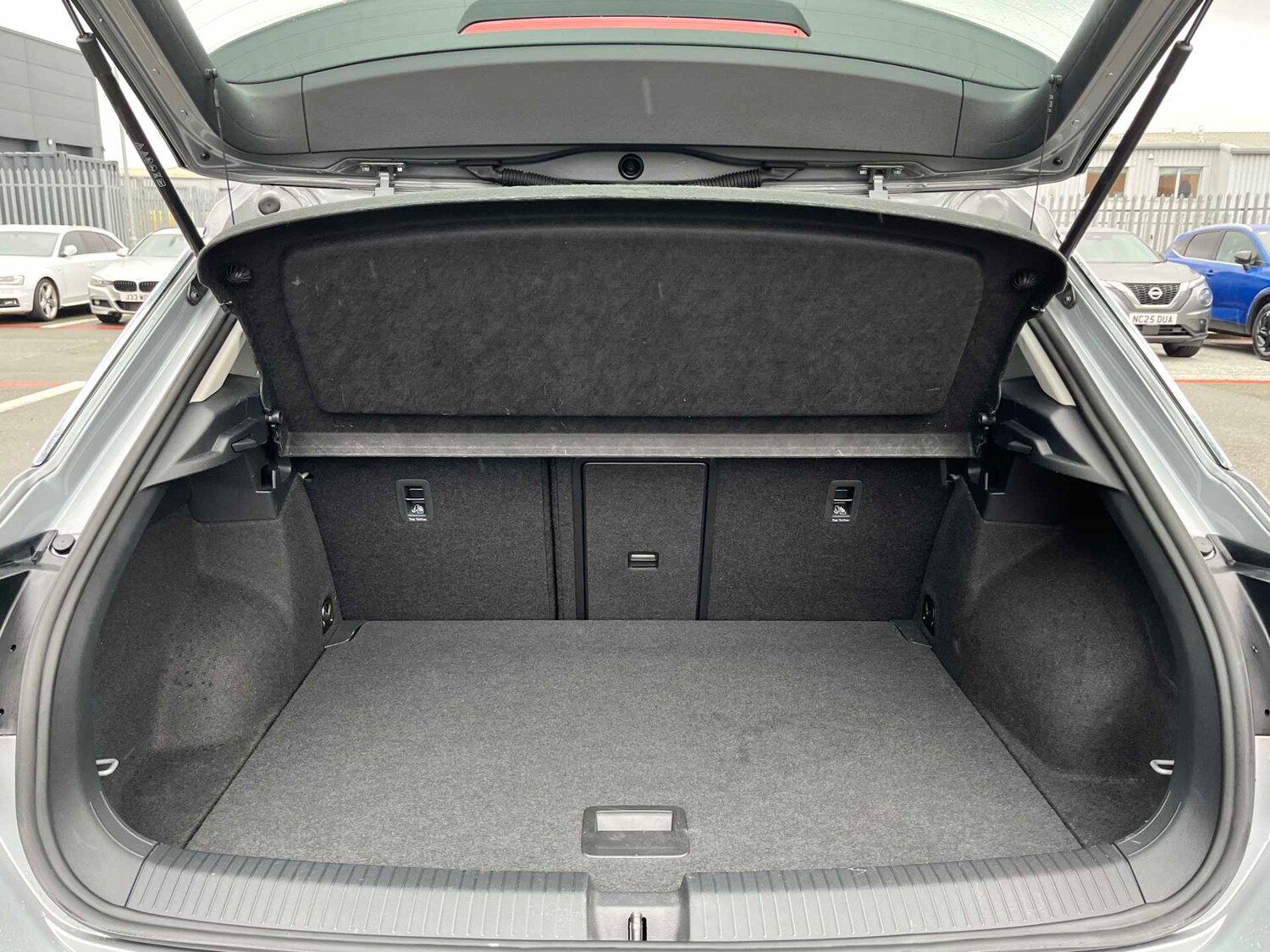 Used Volkswagen T-Roc 2022 for sale - 77701329: Photo 48