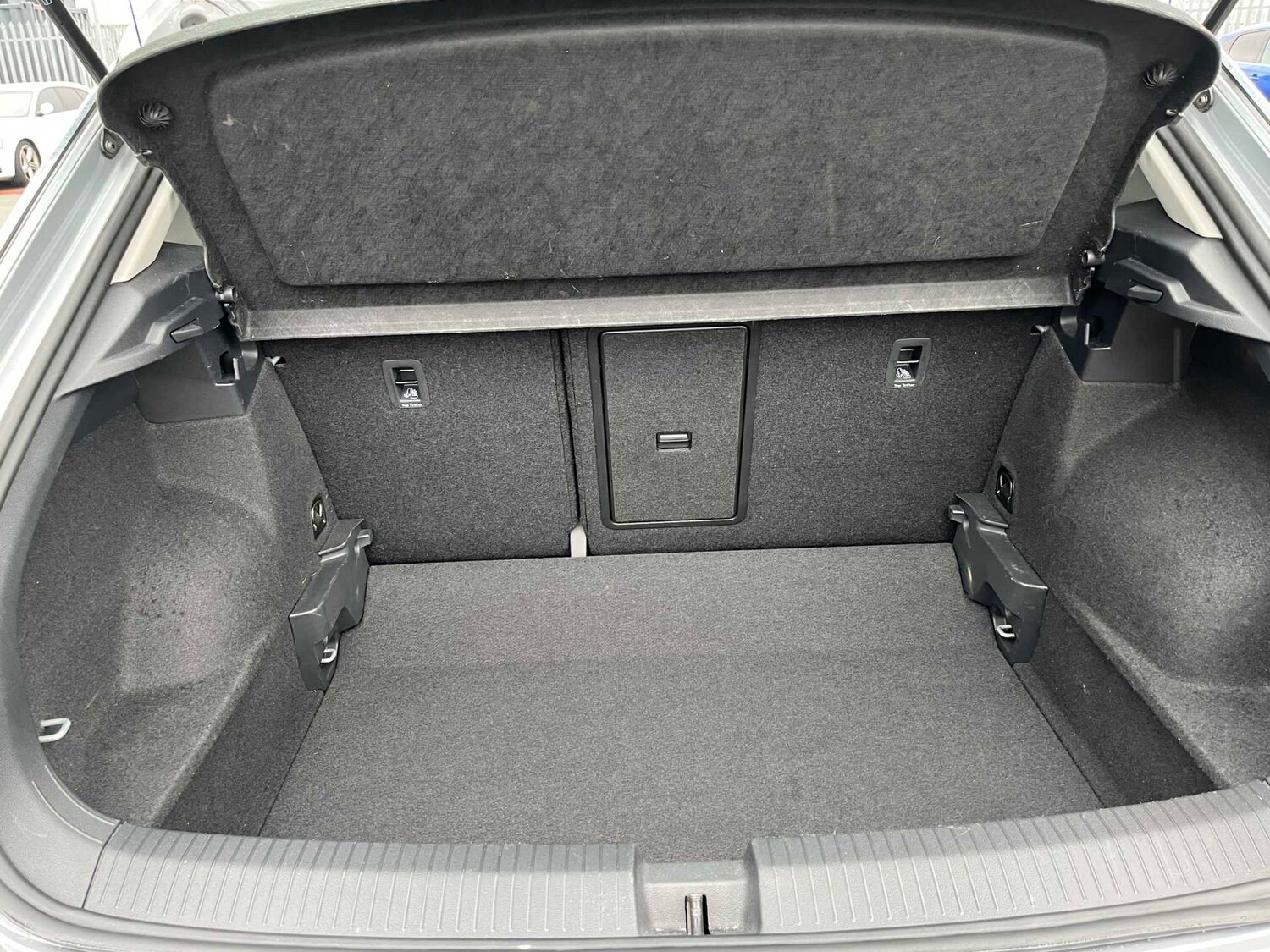 Used Volkswagen T-Roc 2022 for sale - 77701329: Photo 49