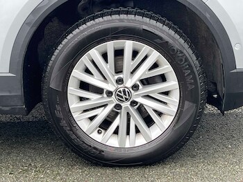 Used Volkswagen T-Roc 2022 for sale - 77701329: Photo