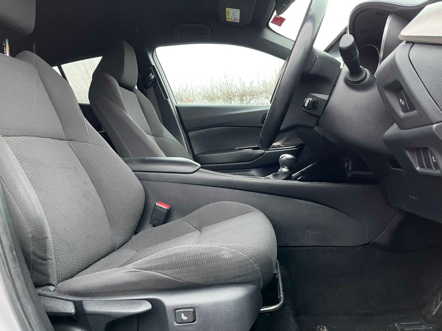 Used Toyota C-HR 2019 for sale - 77980057: Photo 22