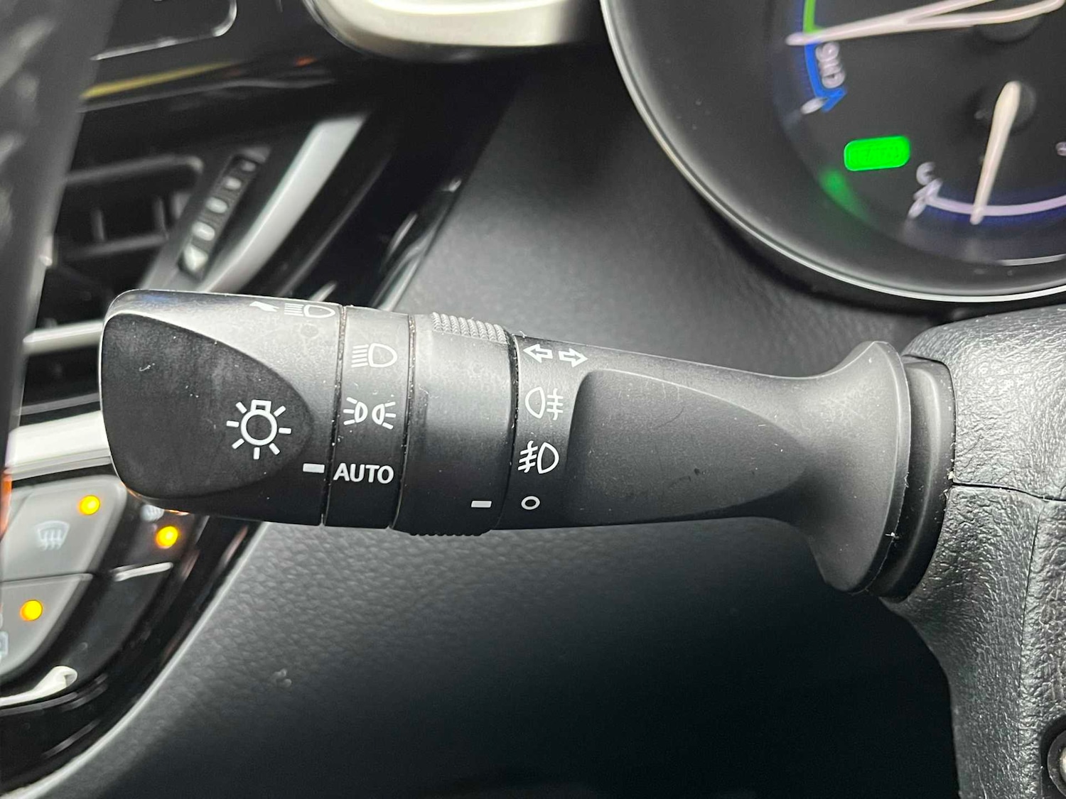 Used Toyota C-HR 2019 for sale - 77980057: Photo 37