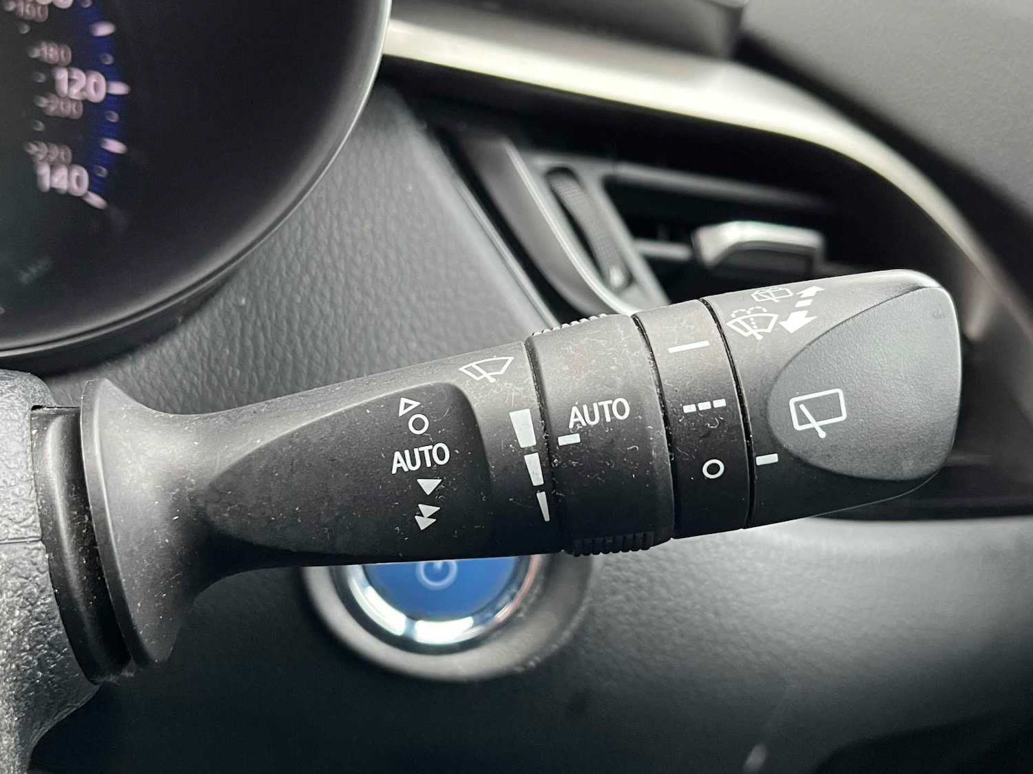 Used Toyota C-HR 2019 for sale - 77980057: Photo 38