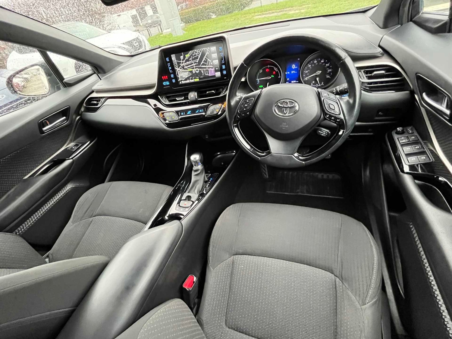 Used Toyota C-HR 2019 for sale - 77980057: Photo 49