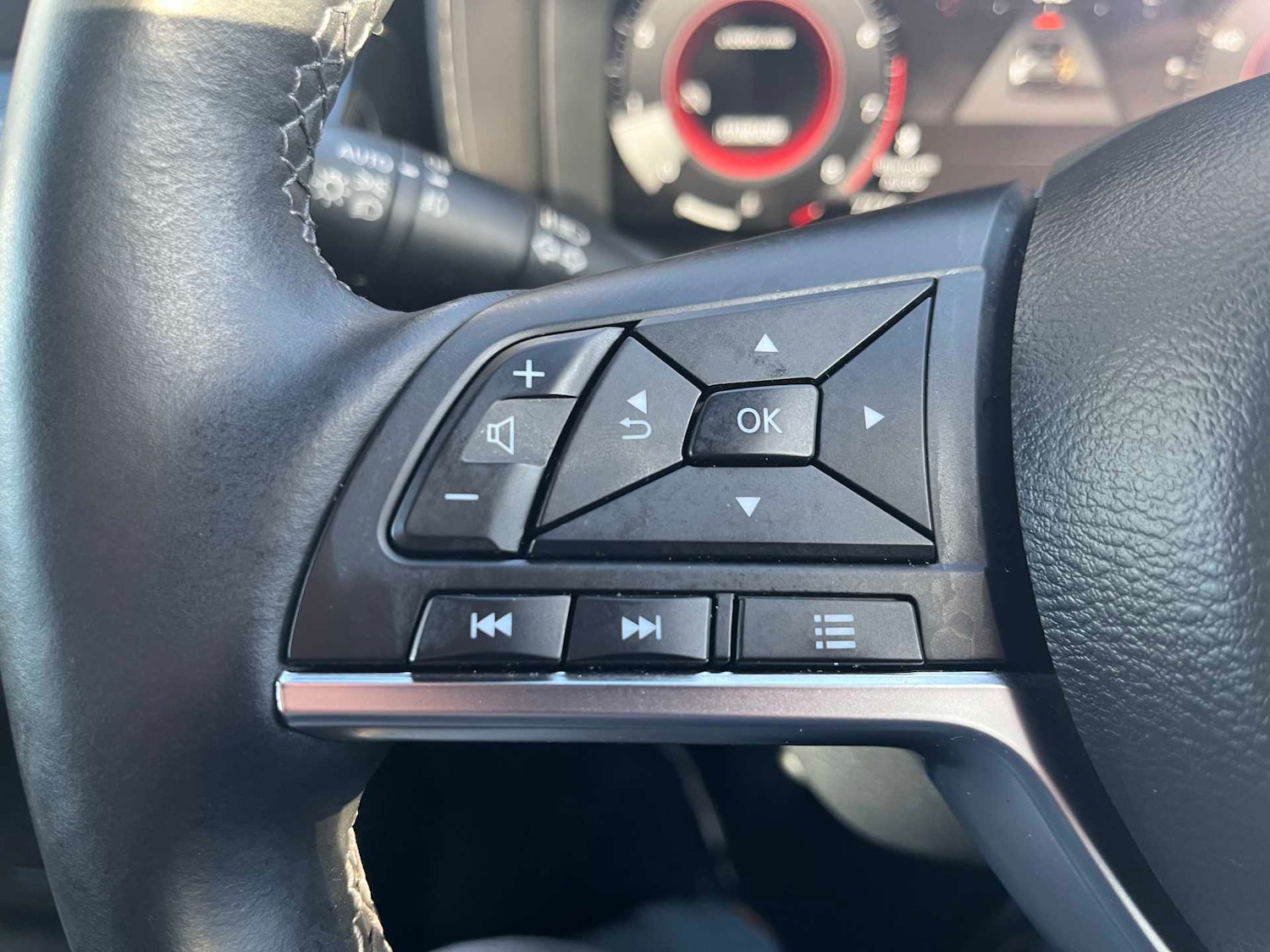 Used Nissan Juke 2024 for sale - 76651260: Photo 35