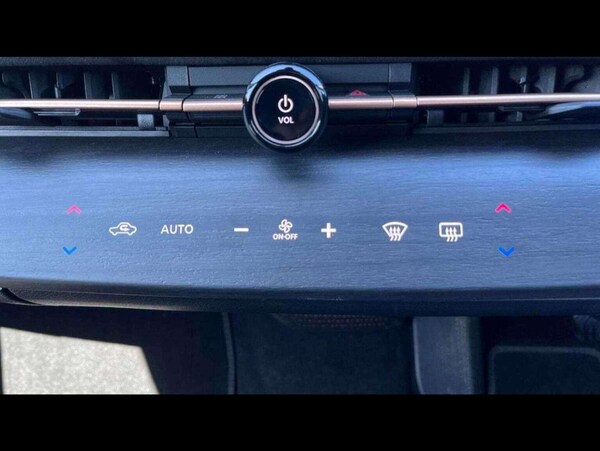 Used Nissan ARIYA 2025 for sale - 75513085: Photo 12