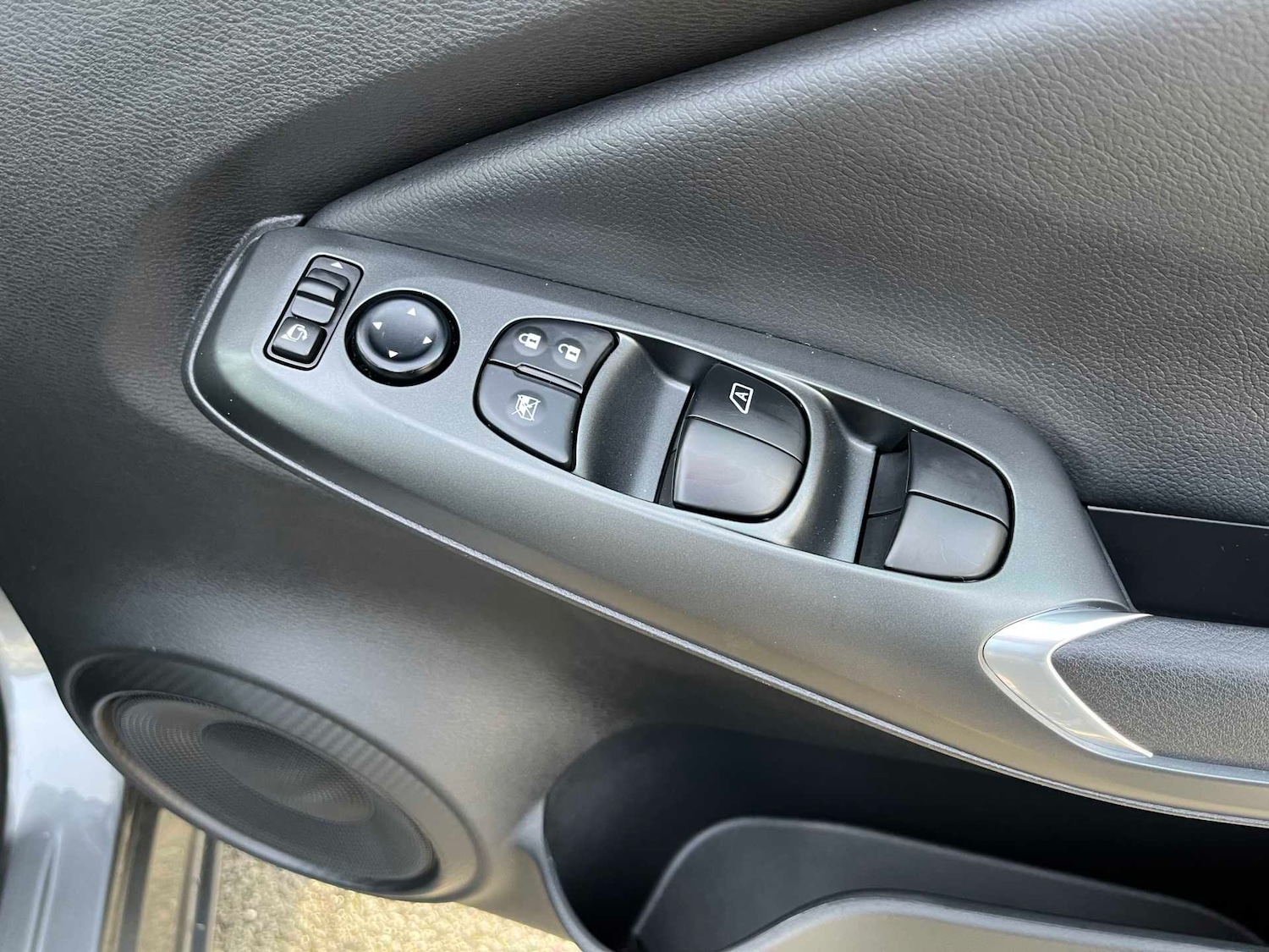 Used Nissan Juke 2024 for sale - 77201353: Photo 30