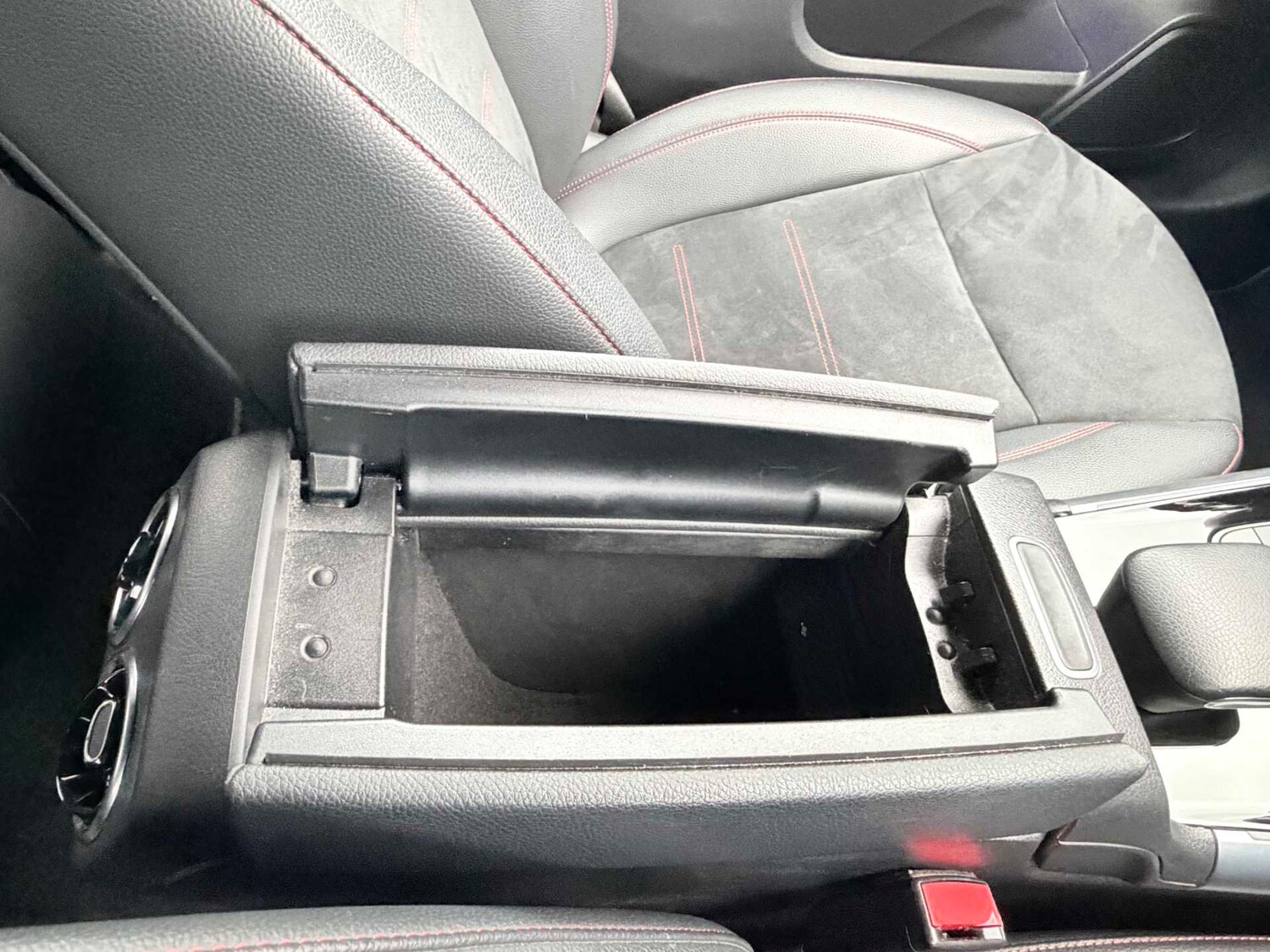 Used Mercedes-Benz GLA 2022 for sale - 76490822: Photo 37