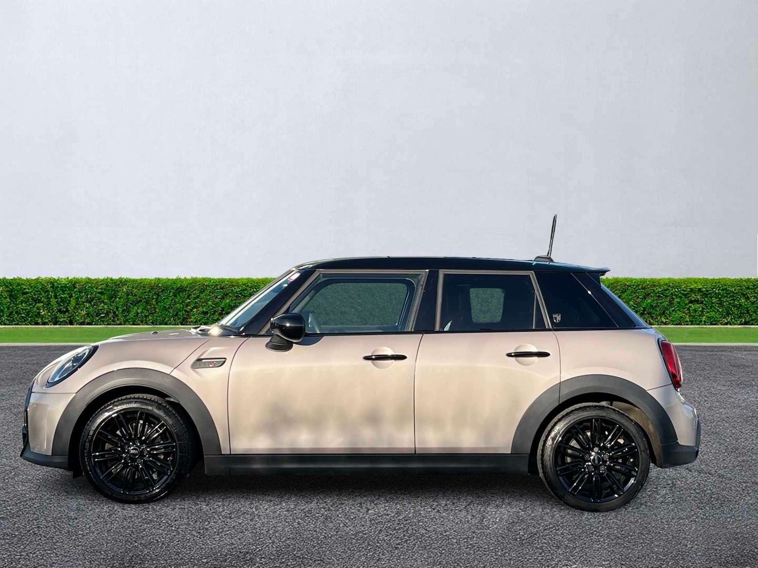 Used MINI Hatch 2022 for sale - 77676384: Photo 11