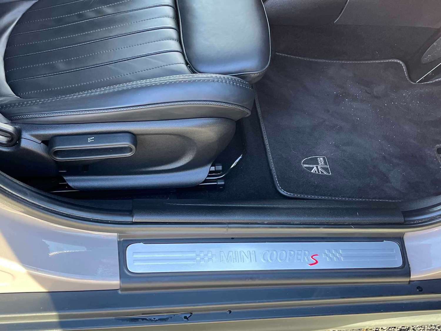 Used MINI Hatch 2022 for sale - 77676384: Photo 23