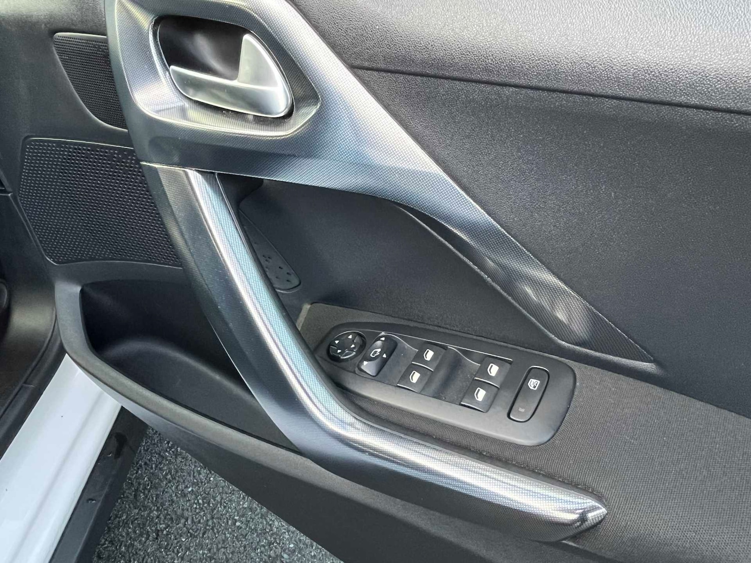 Used Peugeot 2008 2016 for sale - 77240367: Photo 16