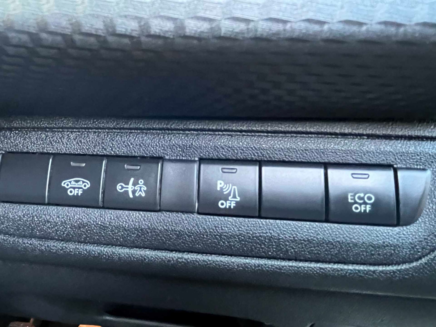 Used Peugeot 2008 2016 for sale - 77240367: Photo 18