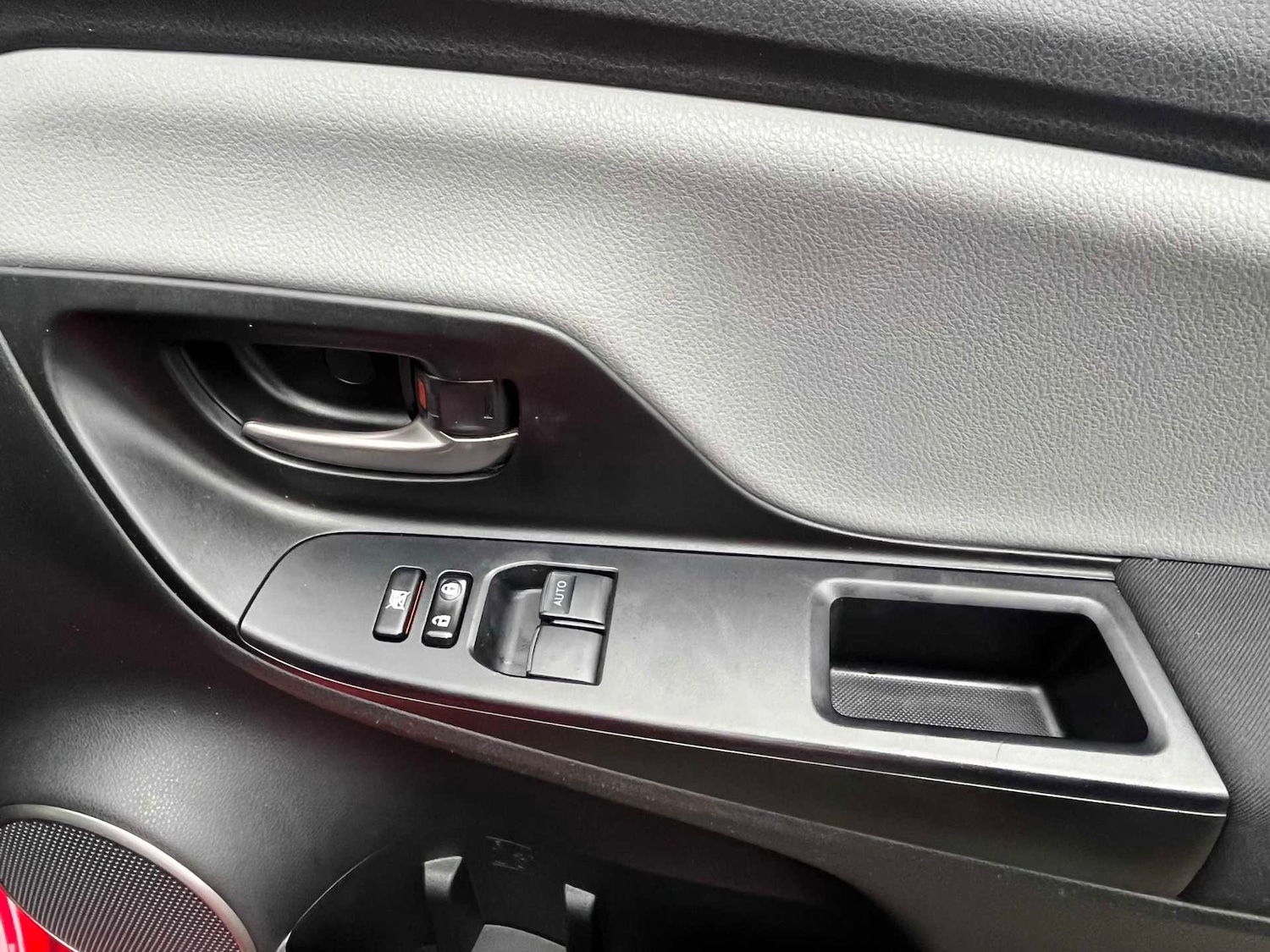 Used Toyota Yaris 2016 for sale - 77830498: Photo 21