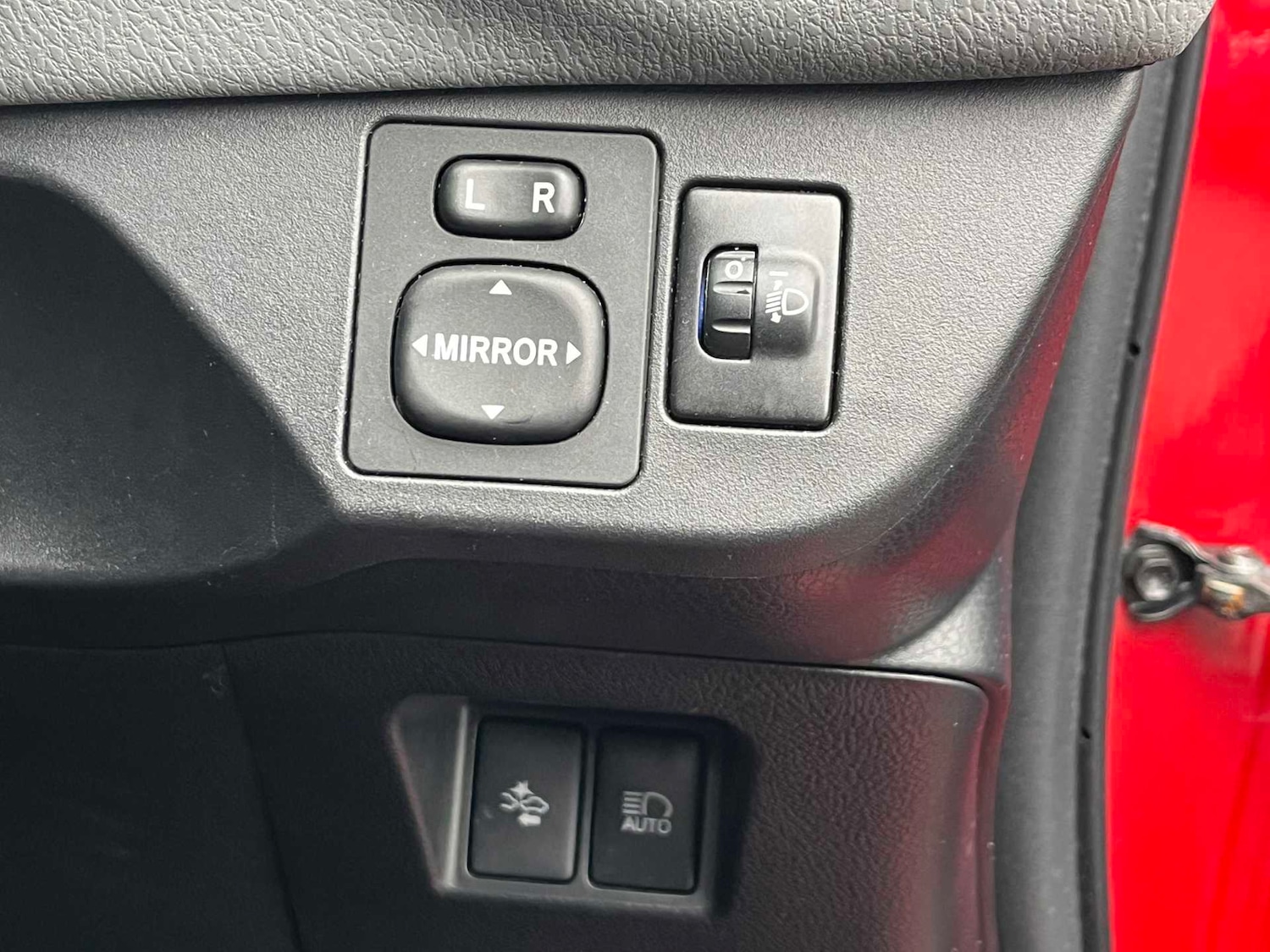 Used Toyota Yaris 2016 for sale - 77830498: Photo 22