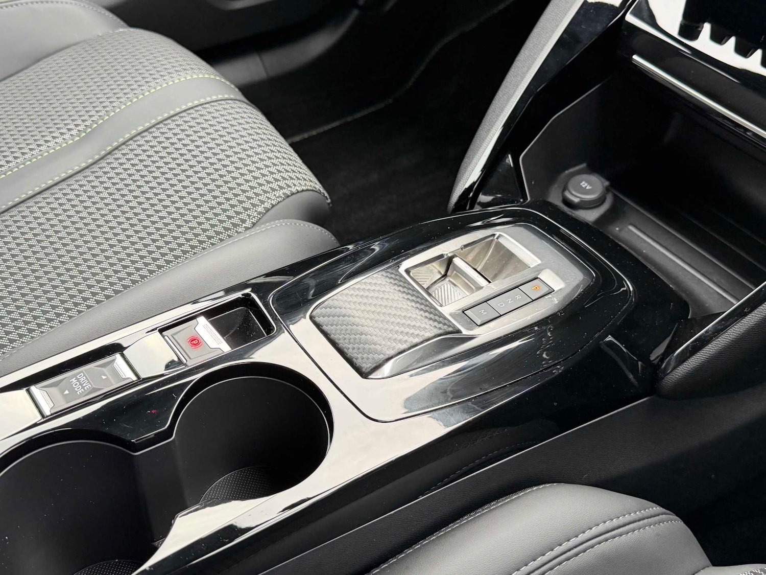 Used Peugeot 2008 2022 for sale - 76506147: Photo 15