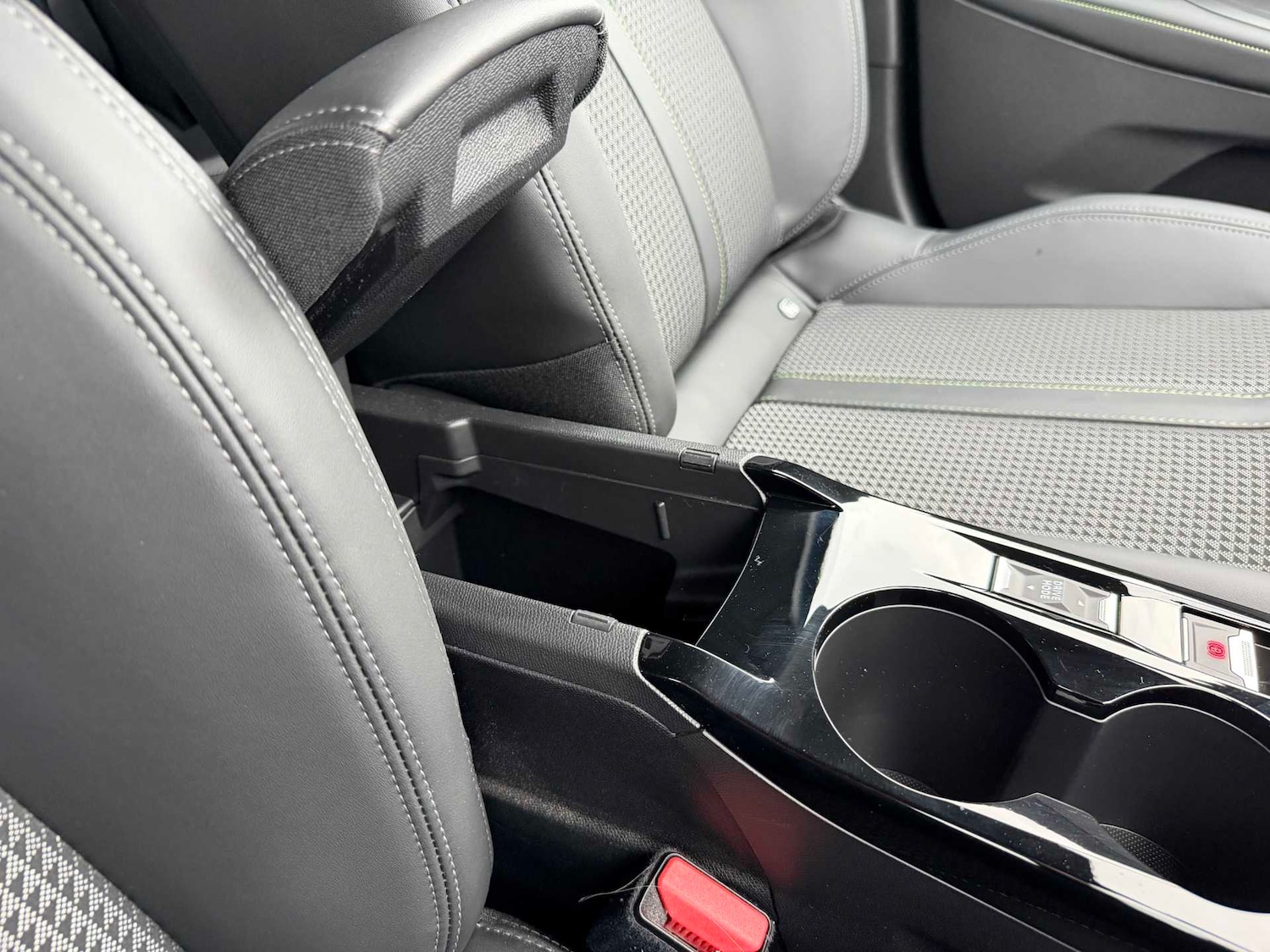 Used Peugeot 2008 2022 for sale - 76506147: Photo 18