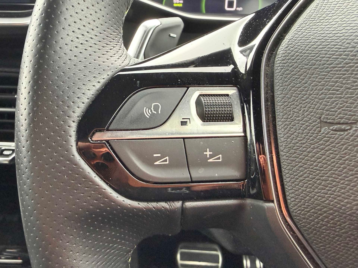 Used Peugeot 2008 2022 for sale - 76506147: Photo 37