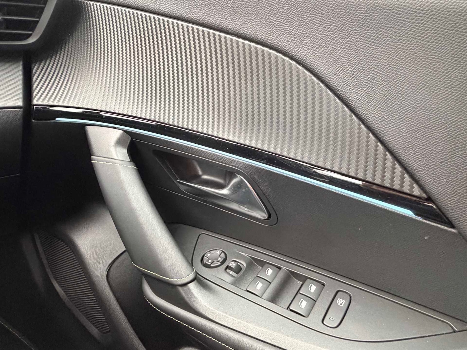 Used Peugeot 2008 2022 for sale - 76506147: Photo 42