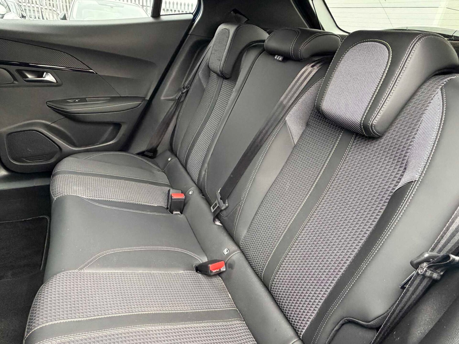 Used Peugeot 2008 2022 for sale - 76506147: Photo 48