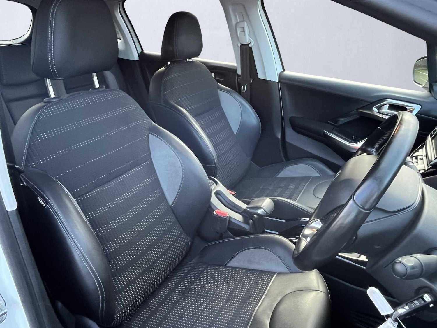 Used Peugeot 2008 2016 for sale - 77201356: Photo 19