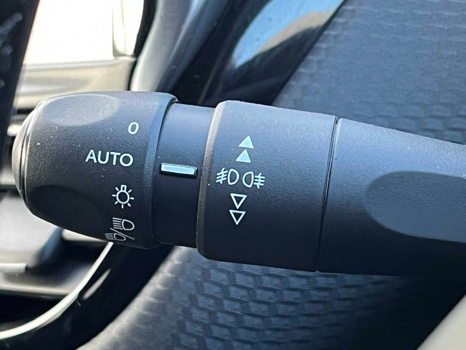 Used Peugeot 2008 2016 for sale - 77201356: Photo 31