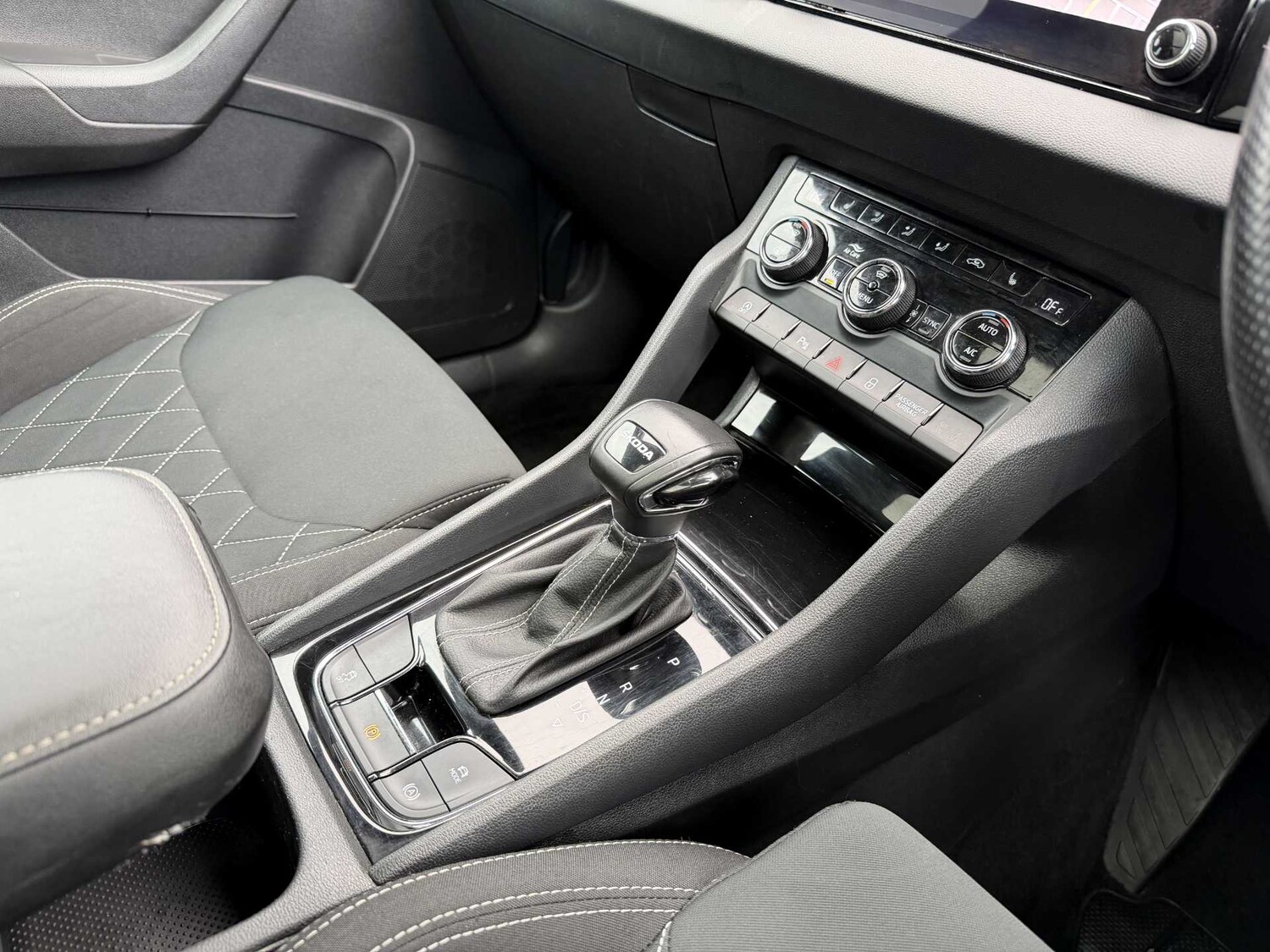 Used Skoda Karoq 2022 for sale - 76231736: Photo 12