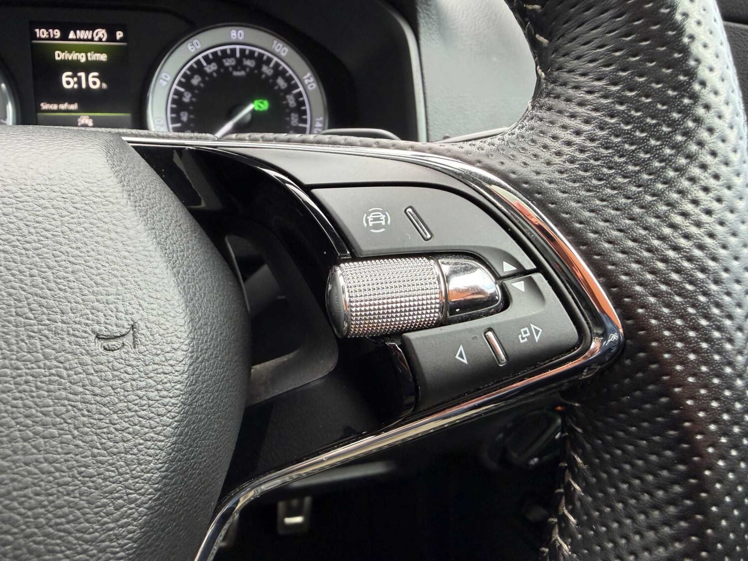 Used Skoda Karoq 2022 for sale - 76231736: Photo 14