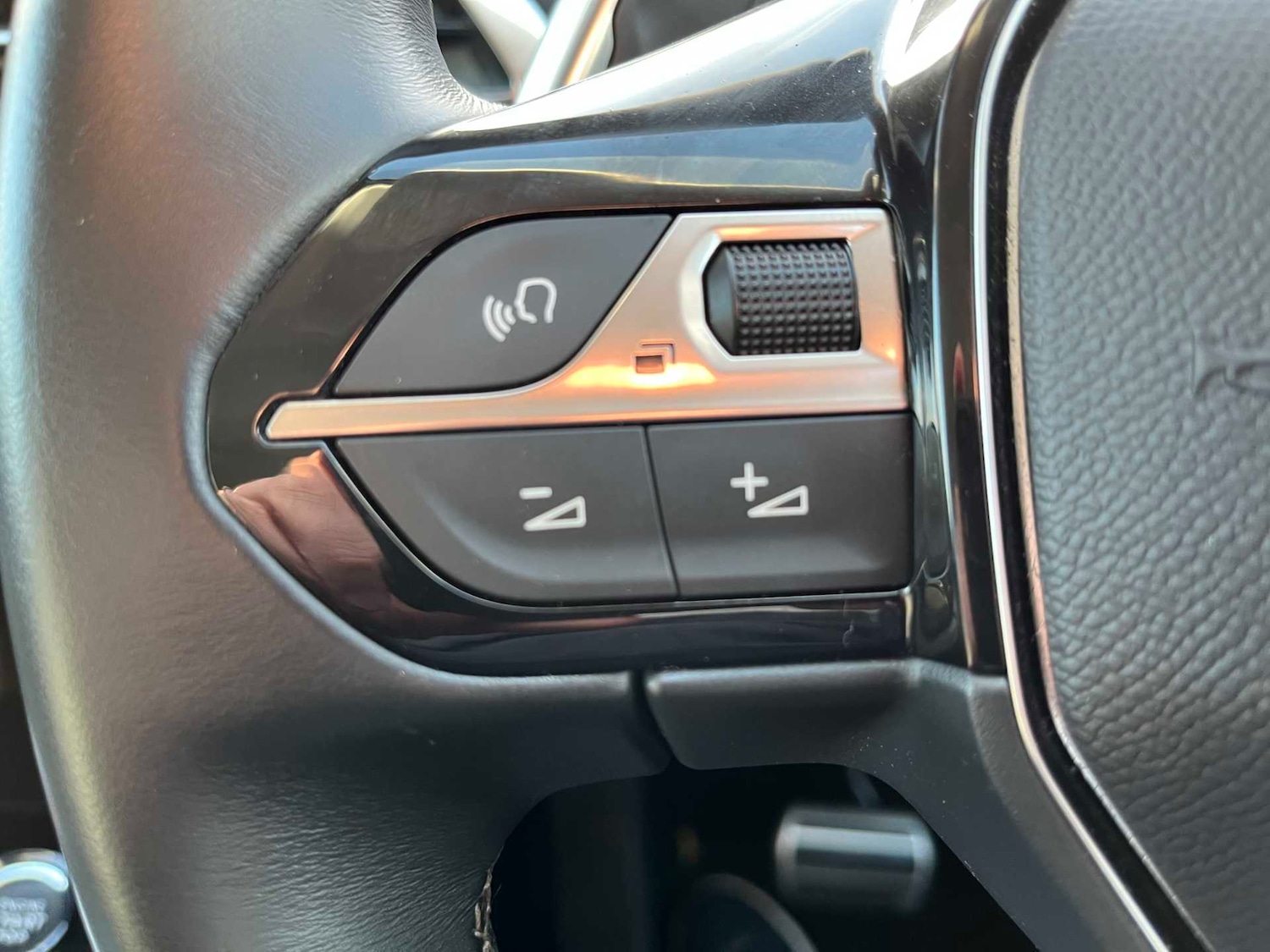 Used Peugeot 3008 2022 for sale - 76300763: Photo 30