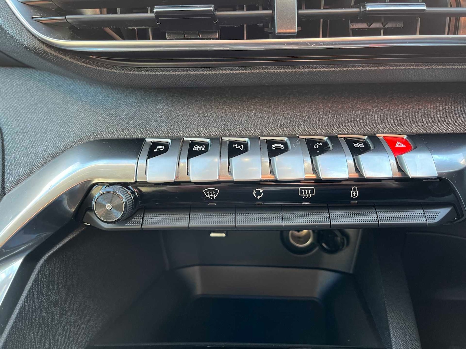 Used Peugeot 3008 2022 for sale - 76300763: Photo 32