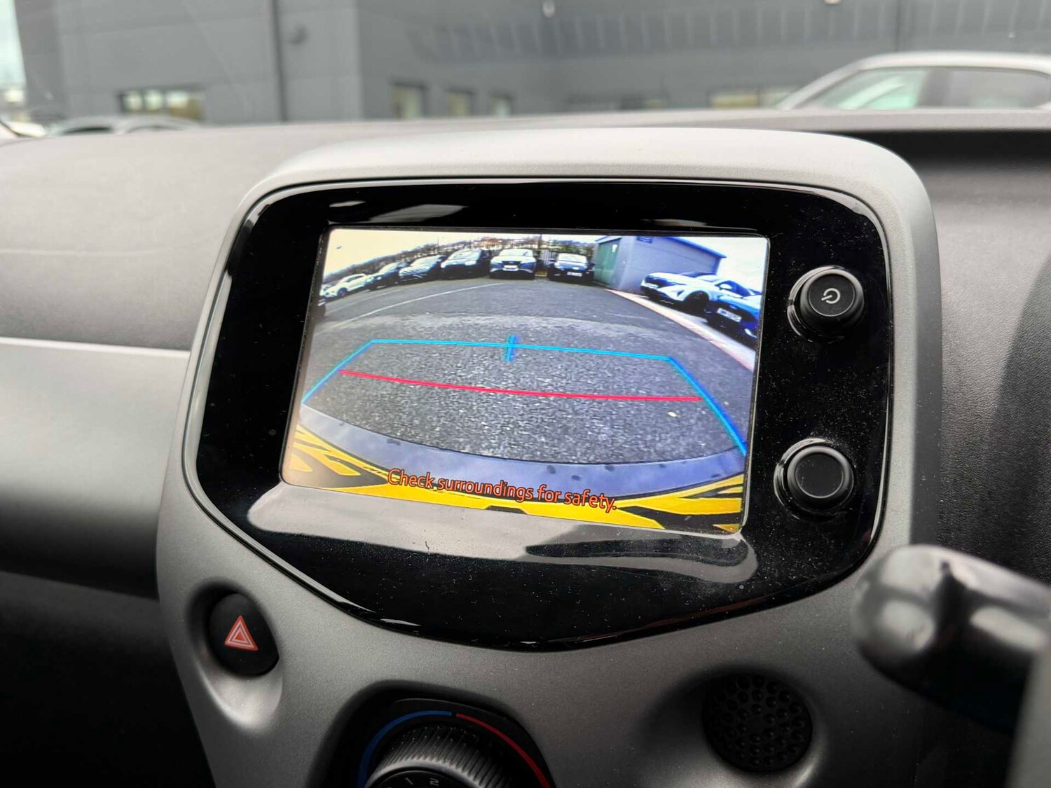 Used Toyota AYGO 2019 for sale - 76490829: Photo 12