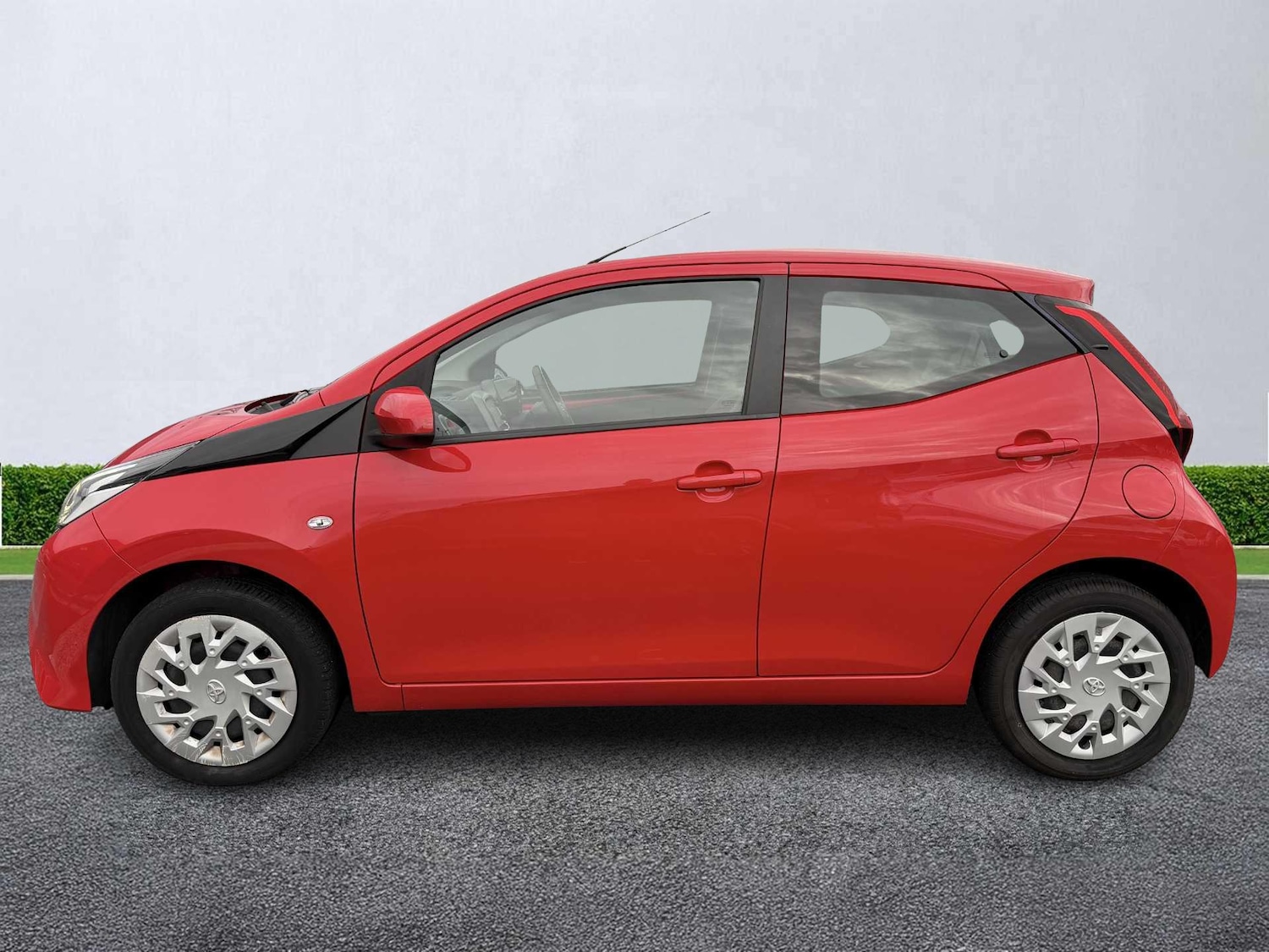 Used Toyota AYGO 2019 for sale - 76490829: Photo 19