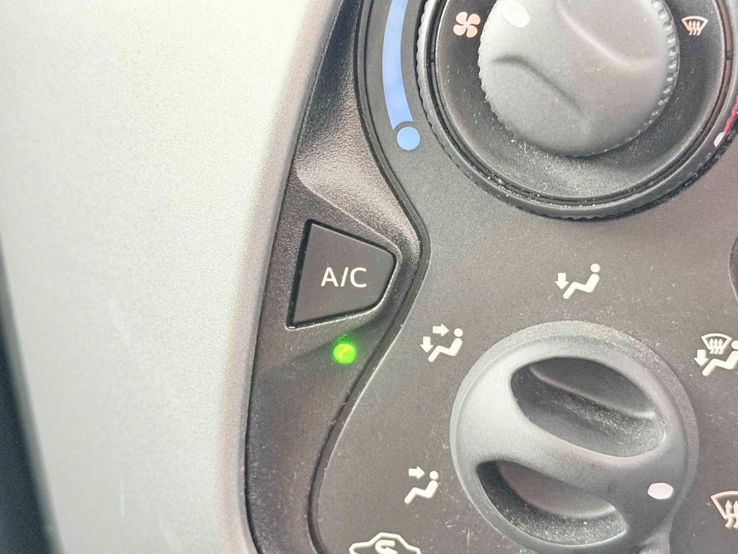 Used Toyota AYGO 2019 for sale - 76490829: Photo 36