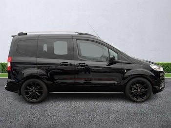 Used Ford Tourneo Courier 2019 for sale - 76577247: Photo