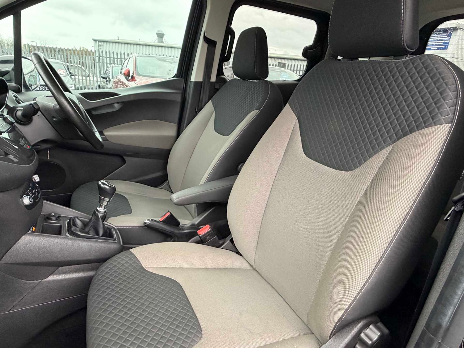 Used Ford Tourneo Courier 2019 for sale - 76577247: Photo 42