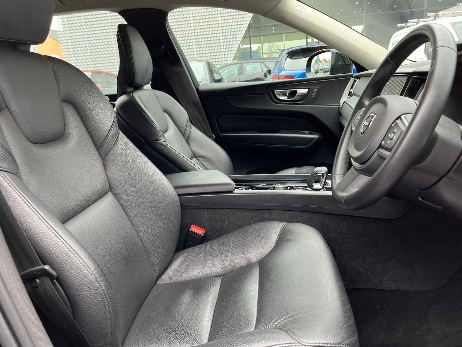 Used Volvo XC60 2022 for sale - 78026124: Photo 11