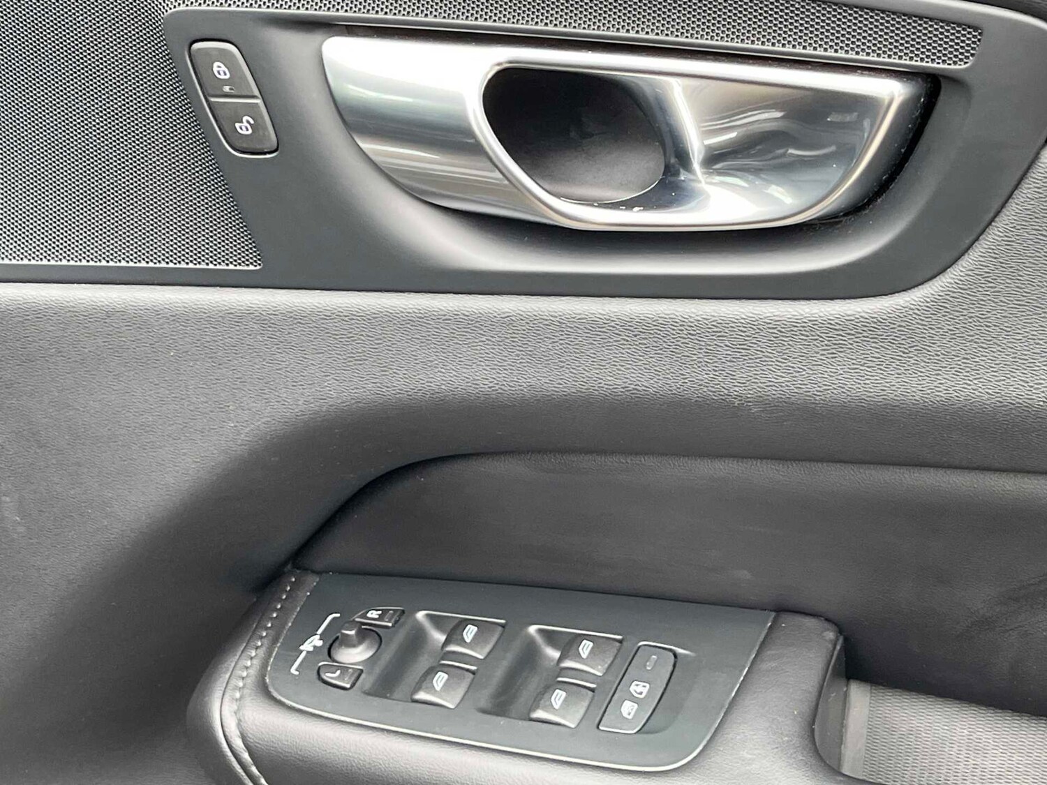 Used Volvo XC60 2022 for sale - 78026124: Photo 24