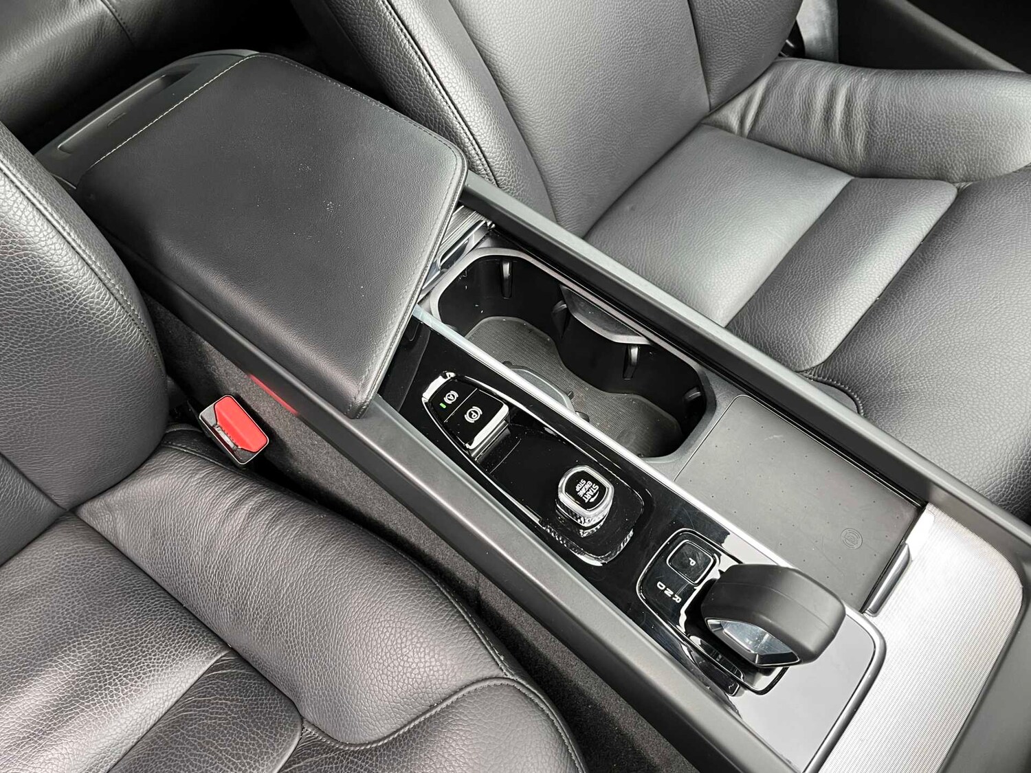 Used Volvo XC60 2022 for sale - 78026124: Photo 27