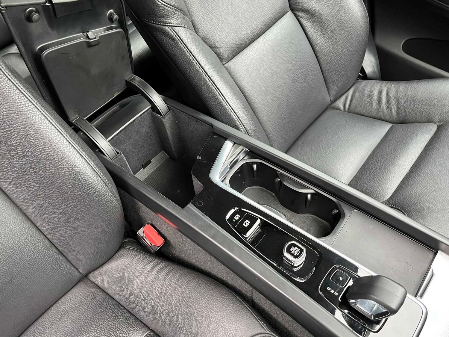 Used Volvo XC60 2022 for sale - 78026124: Photo 28