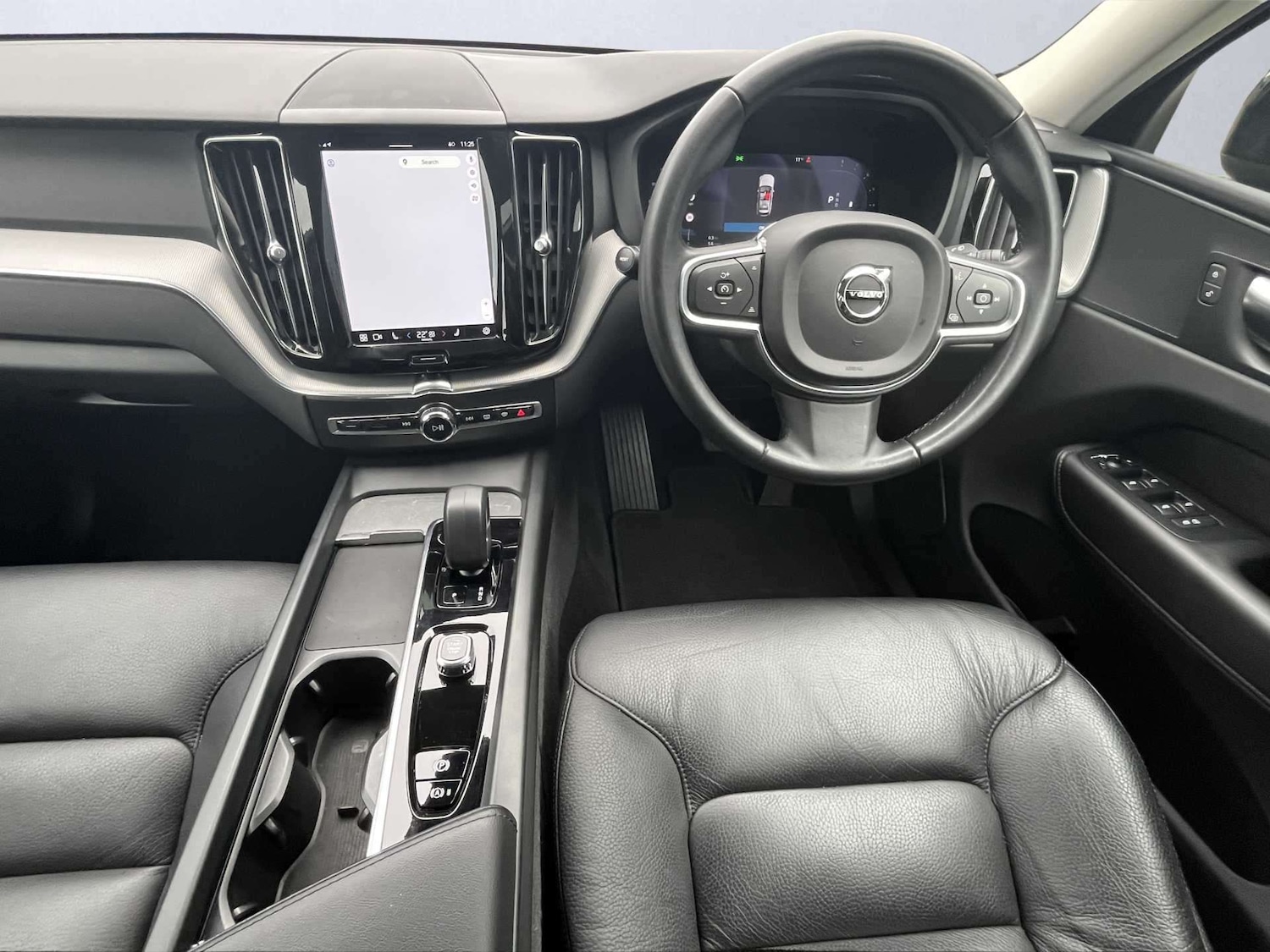 Used Volvo XC60 2022 for sale - 78026124: Photo 4