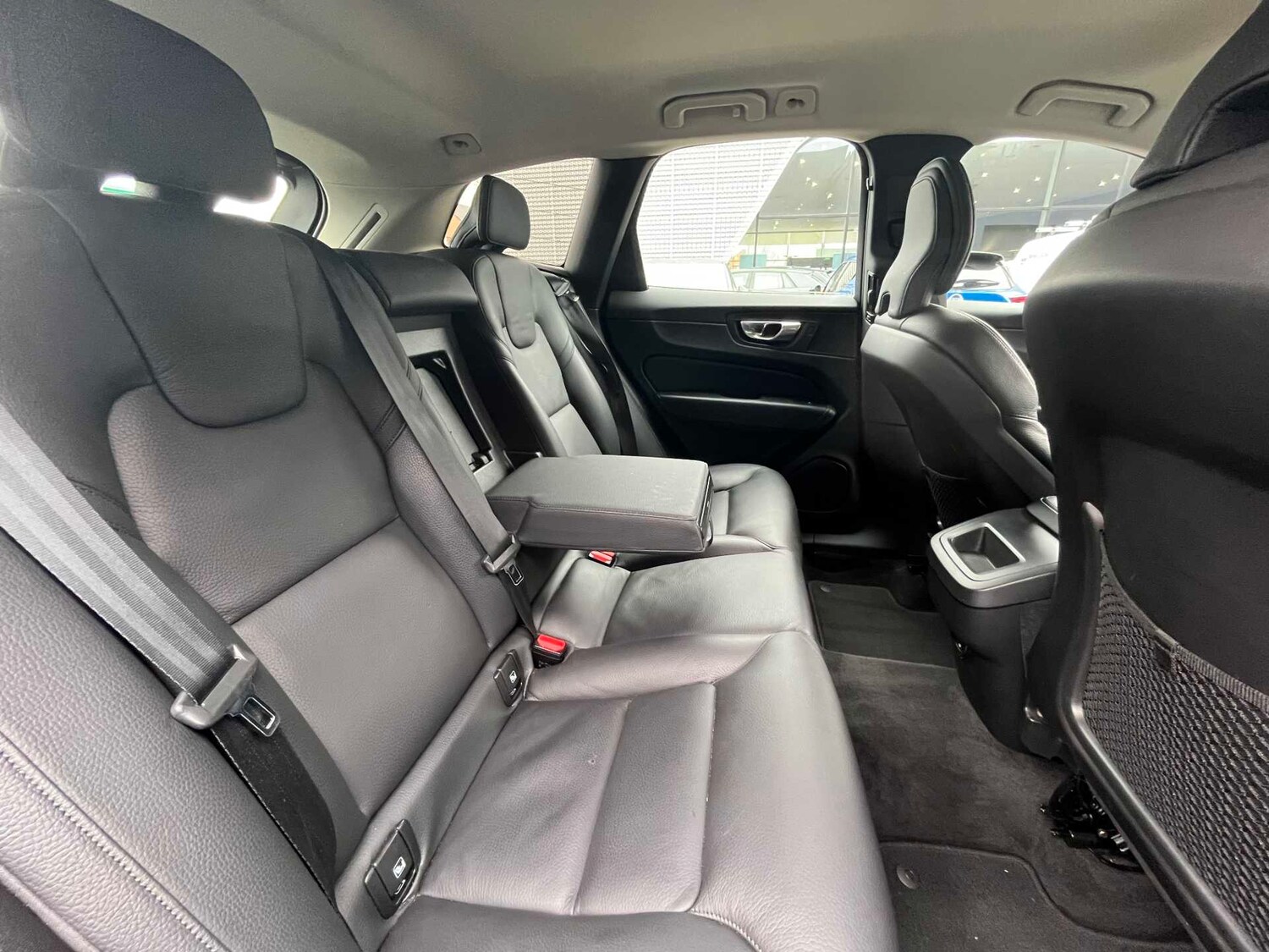 Used Volvo XC60 2022 for sale - 78026124: Photo 41