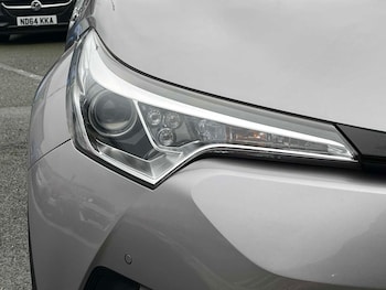 Used Toyota C-HR 2019 for sale - 77409647: Photo