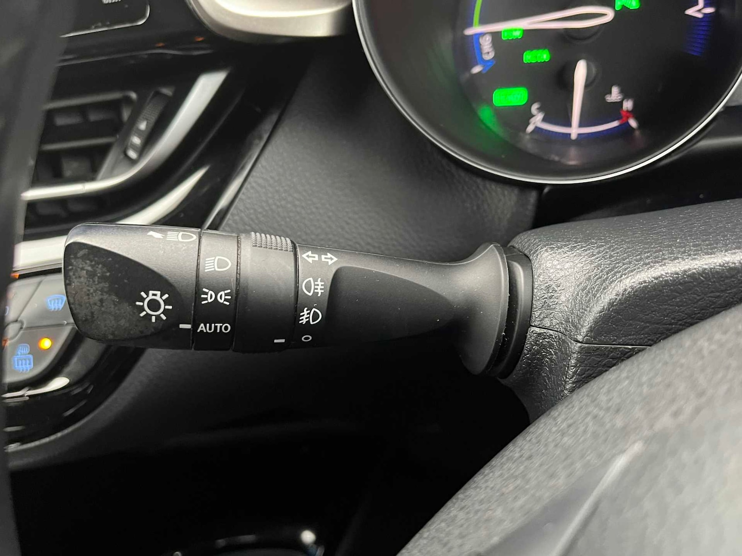 Used Toyota C-HR 2019 for sale - 77409647: Photo 40